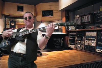 vive la musica ,siente la melodia y tocala.